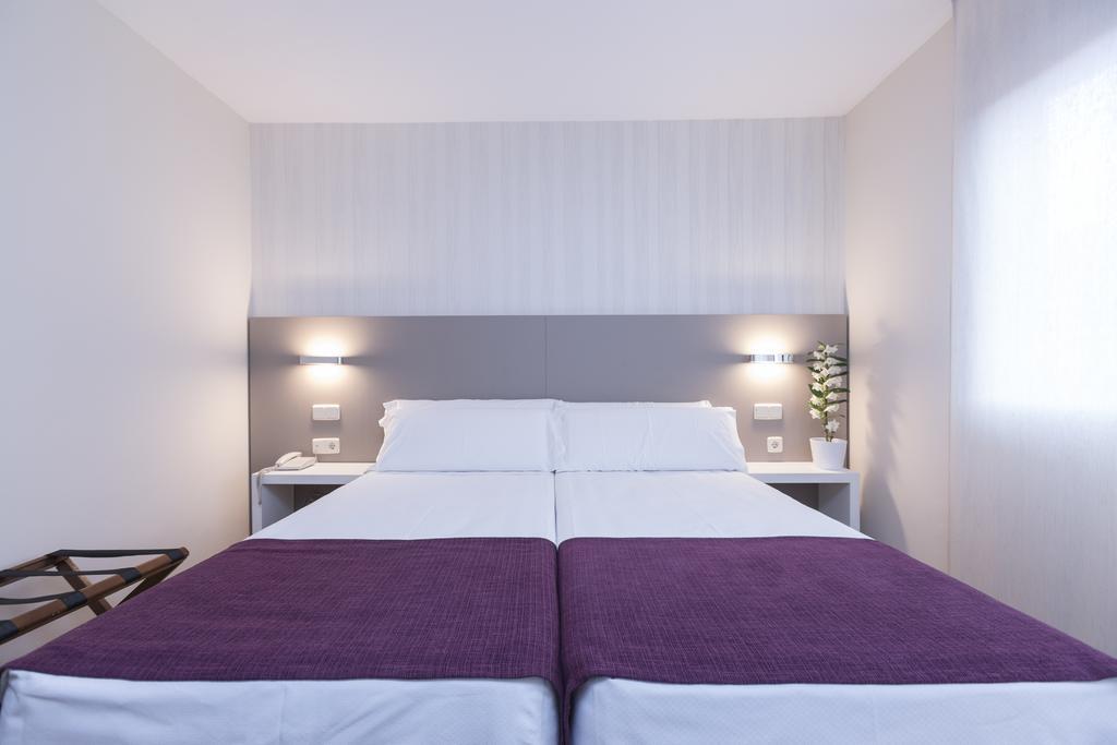 Di' Carlo Hotell Madrid Exteriör bild