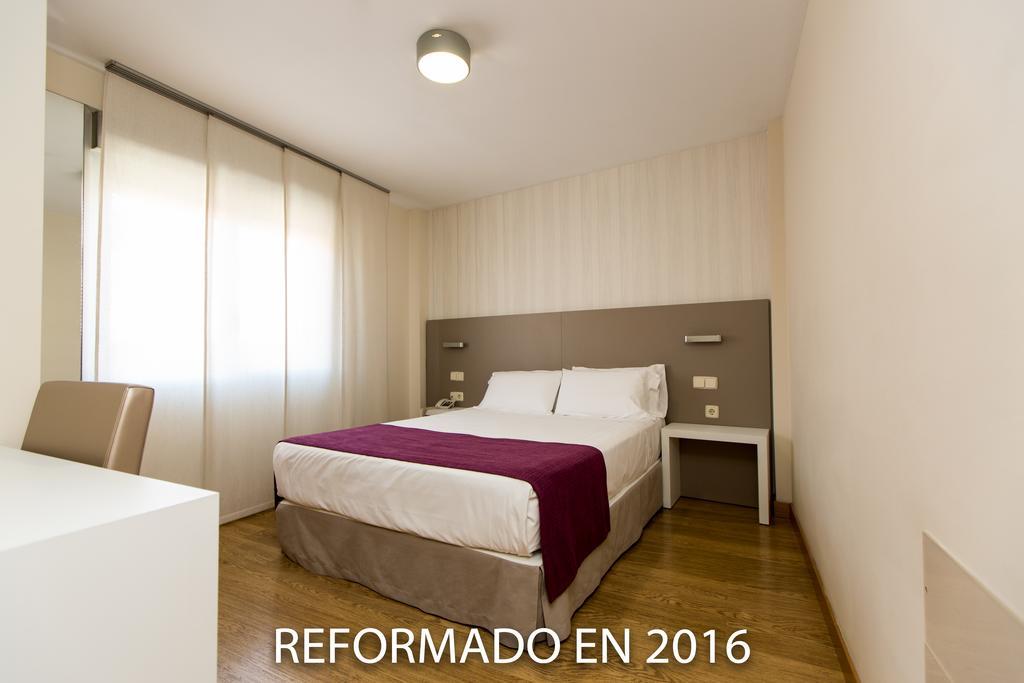 Di' Carlo Hotell Madrid Exteriör bild