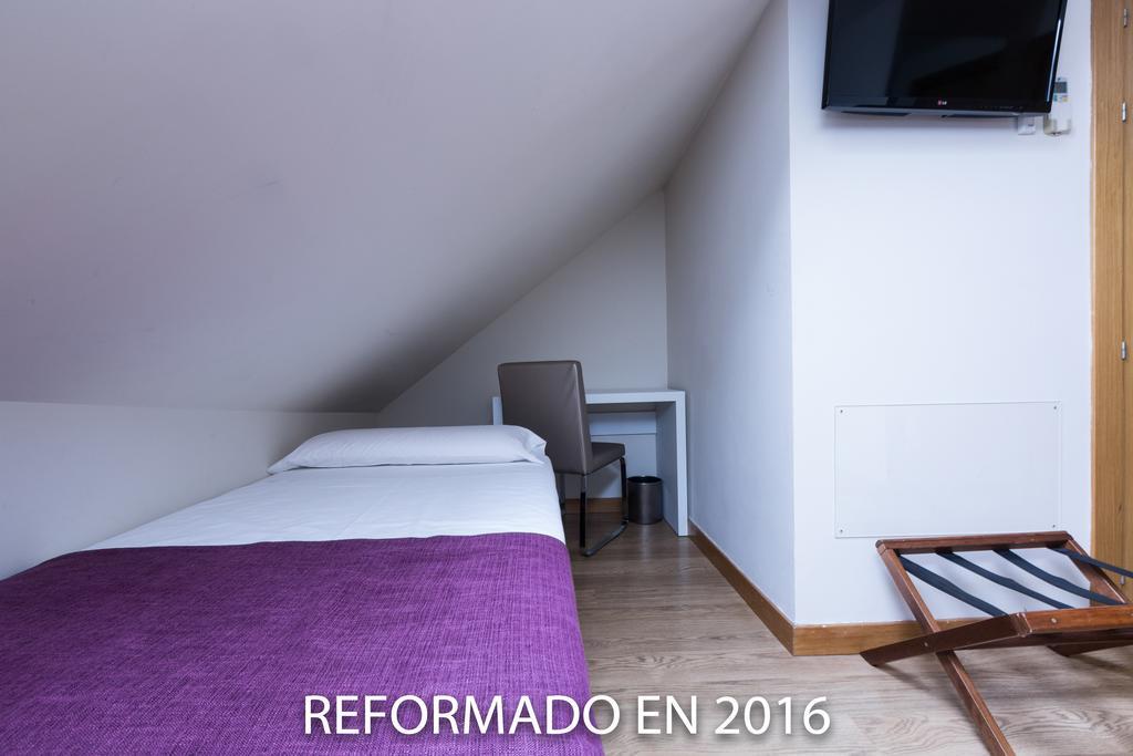 Di' Carlo Hotell Madrid Exteriör bild