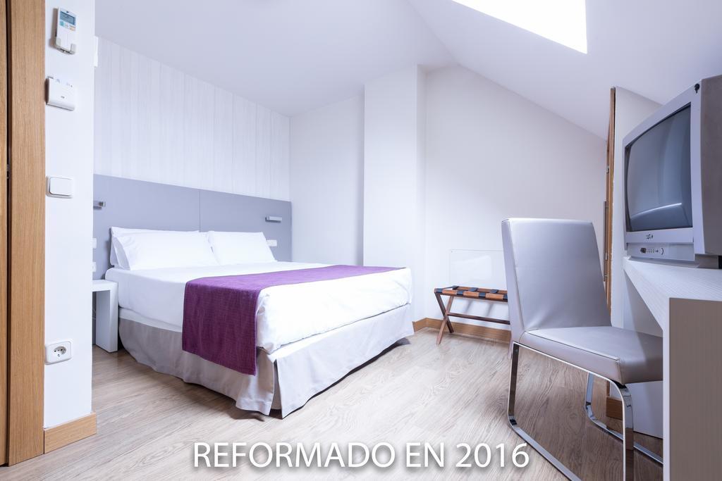 Di' Carlo Hotell Madrid Exteriör bild