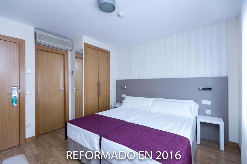 Di' Carlo Hotell Madrid Exteriör bild